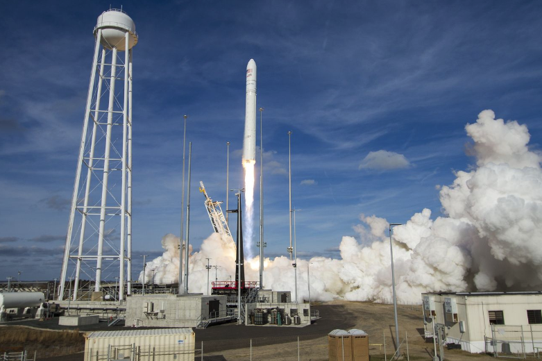 Pentagon, NASA Knock Down Barriers Impeding Joint Space Projects